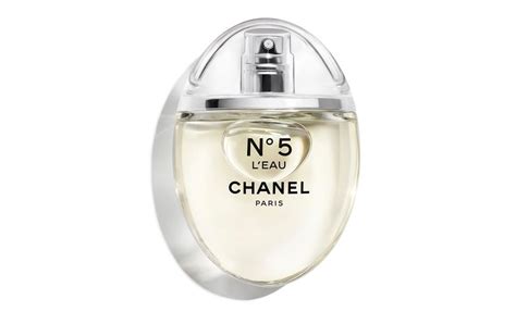 una goccia di chanel numero 5|Una goccia di Chanel N°5 L'Eau Drop realizza la magia e .